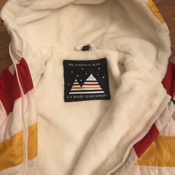 Hudson's Bay Signature Striped Bunting Suit - Picture 2 of 3